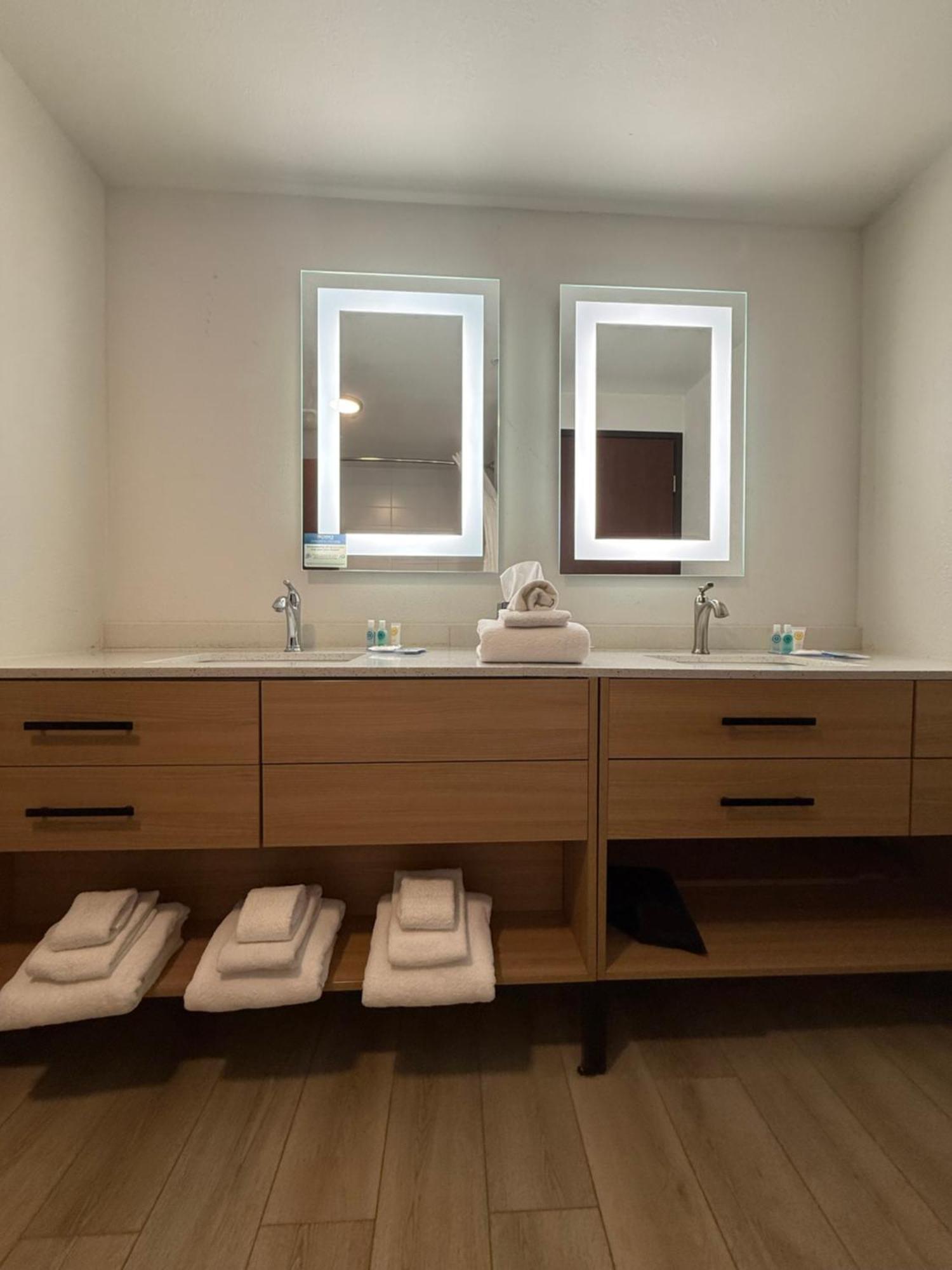 Comfort Suites Cheyenne Ngoại thất bức ảnh